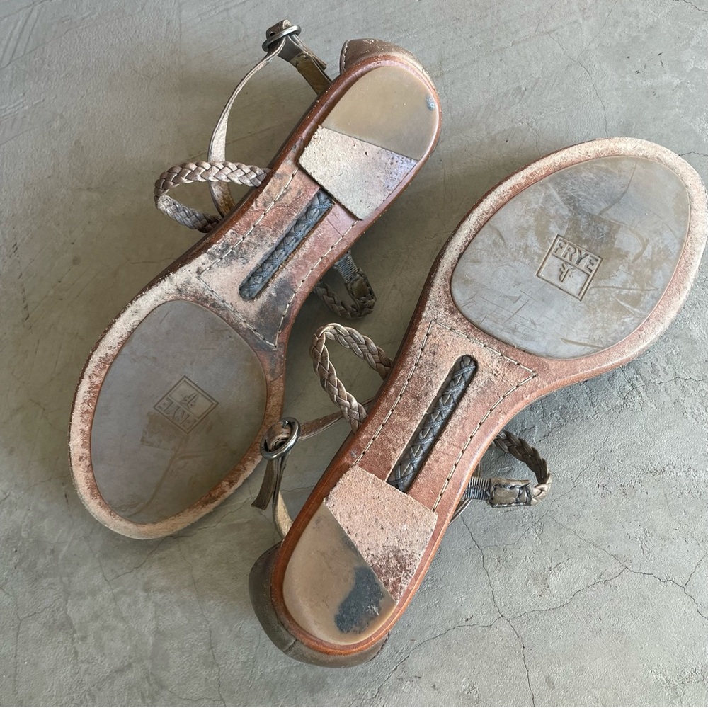 Frye | 'Laurel Flower' Sandal - Picture 9 of 11